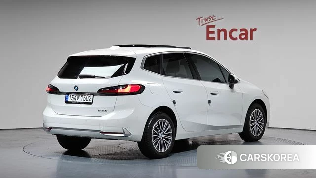 BMW 2 Series Active Tourer (U06) 2023 Белый из Кореи