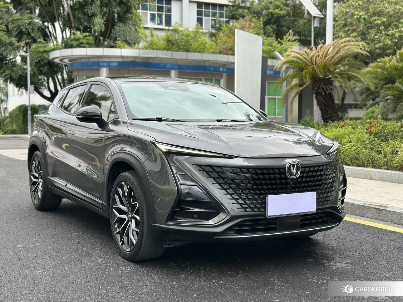 Chang'an UNI-T 2021 Темно-серый из Китая