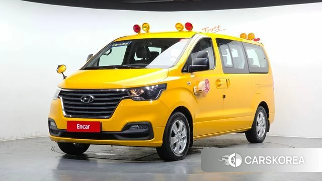 Hyundai The New Grand Starex 2018 Желтый из Кореи