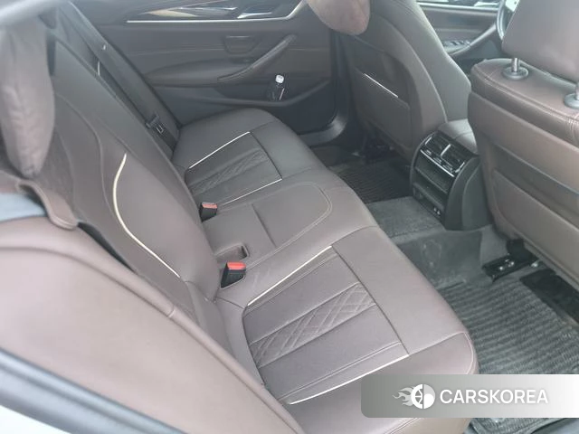 BMW 5 series 2023 Белый из Китая