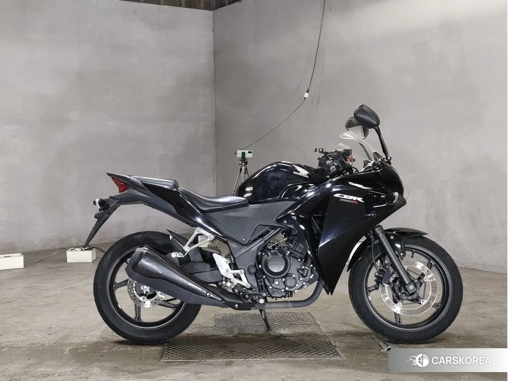 Проданный Honda CBR250R 2013 из Японии