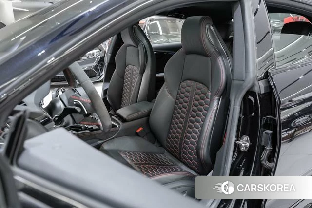 Audi RS 5 2023 Черный из Китая