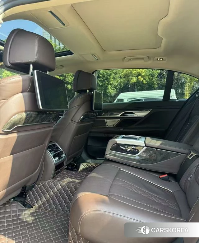 BMW 7 series 2019 Шампань из Китая