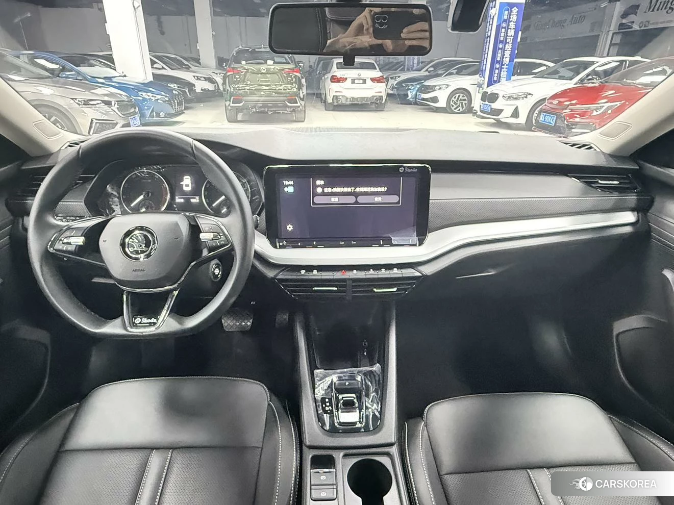 Skoda Octavia 2022 Белый из Китая