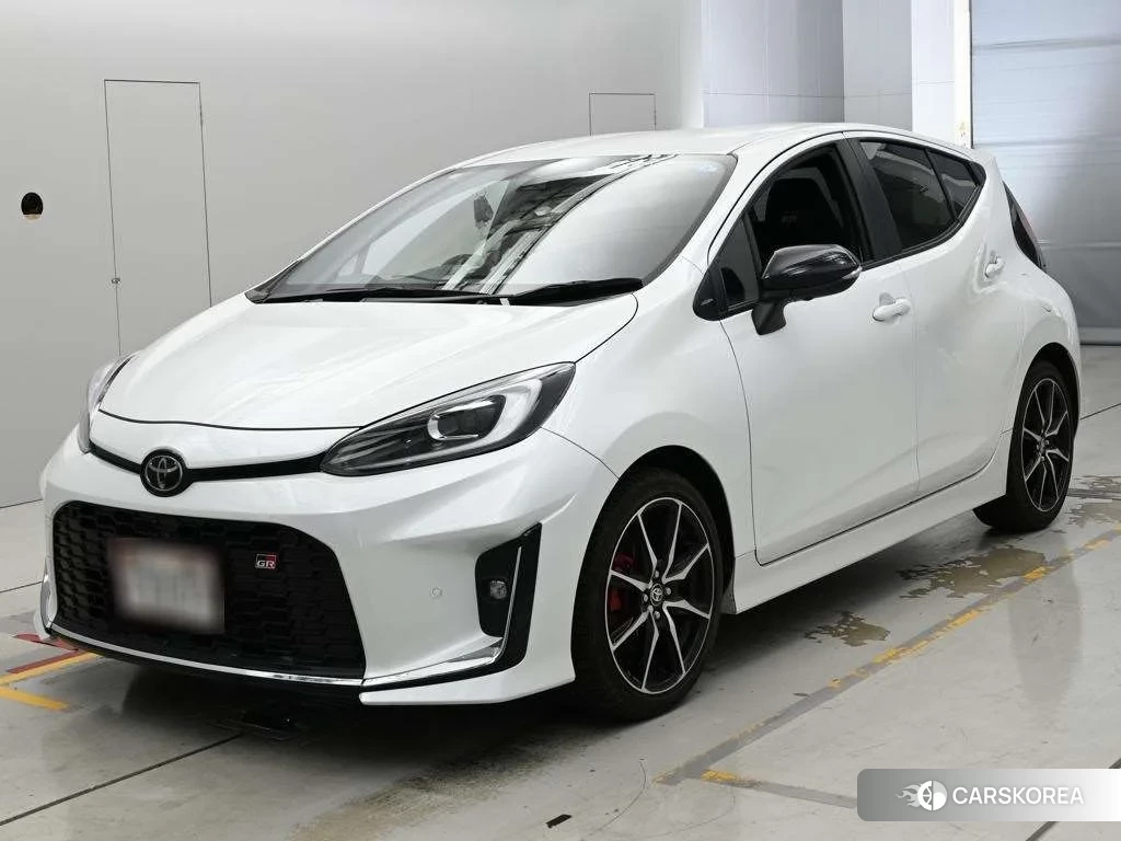 Toyota Aqua 2023 из Японии
