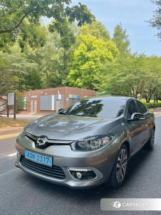 Renault Korea (Samsung) SM3 Z.E. 2020 Серебристо-серый из Кореи