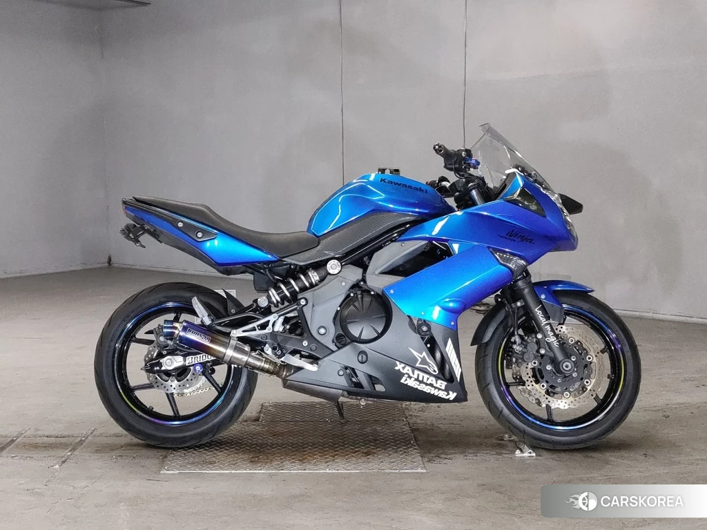 Проданный Kawasaki NINJA 400R 2013 из Японии