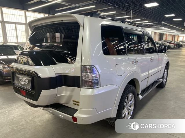 Mitsubishi  Pajero (imported) 2019 Белый из Китая