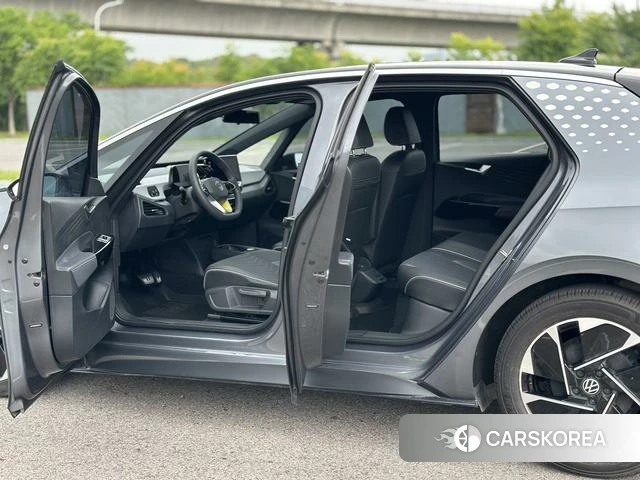 Volkswagen ID.3 2023 Темно-серый из Китая