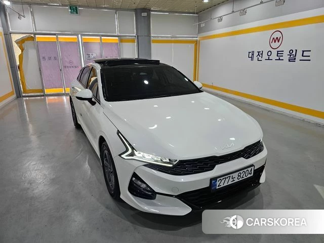 Kia K5 3rd generation 2023 Белый из Кореи