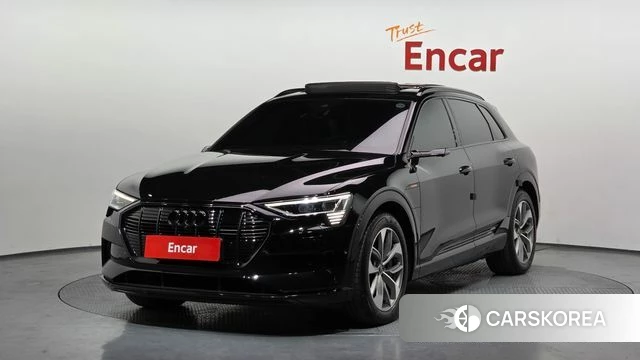 Audi e-Tron 2023 Черный из Кореи