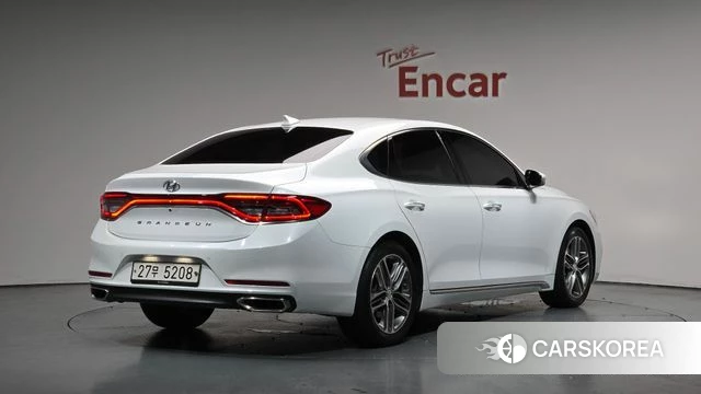 Hyundai Grandeur IG 2018 Белый из Кореи