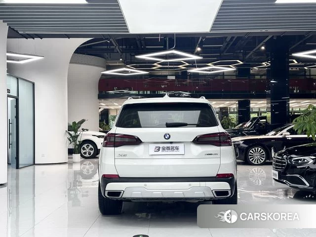 BMW X5 (imported) 2022 Белый из Китая