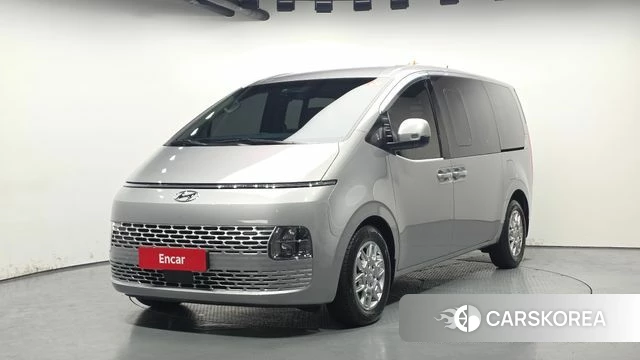 Hyundai Staria 2023 Серебряный из Кореи