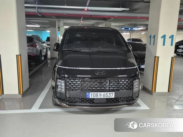 Hyundai Staria 2025 Черный из Кореи