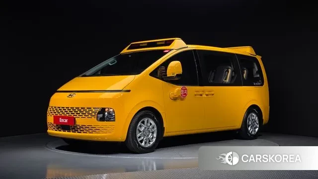 Hyundai Staria 2023 Желтый из Кореи