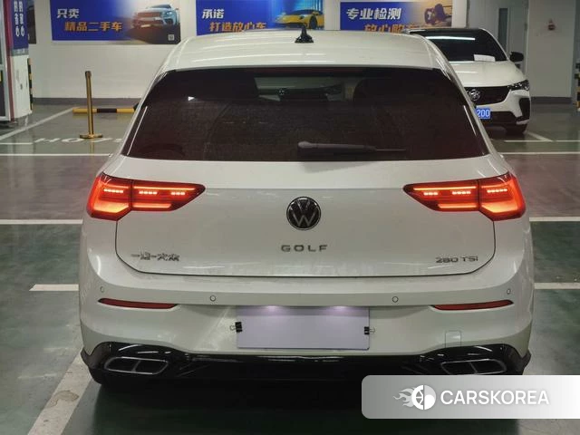 Volkswagen Golf 2023 Белый из Китая