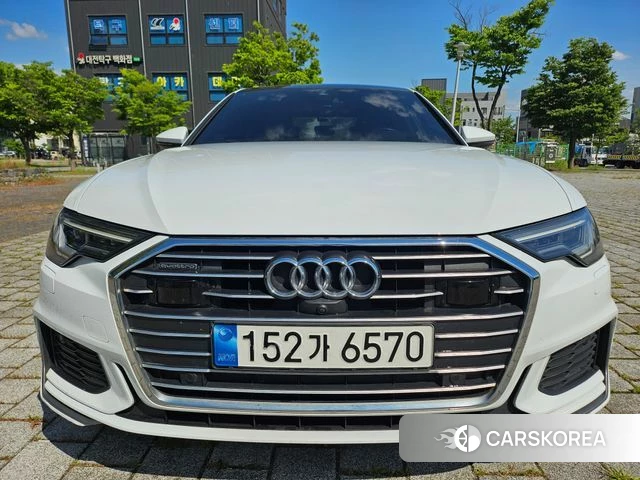 Audi A6 (C8) 2022 Белый из Кореи
