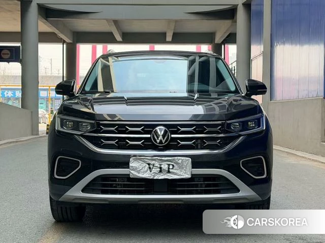 Volkswagen Tanyue 2022 Темно-серый из Китая