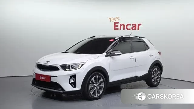 Kia Stonic 2018 Белый из Кореи