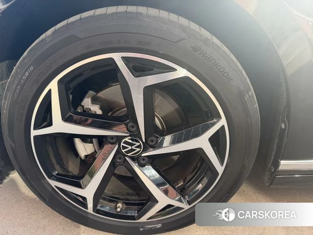 Volkswagen Magotan 2023 Черный из Китая