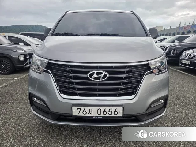 Hyundai The New Grand Starex 2018 Серебристо-серый из Кореи
