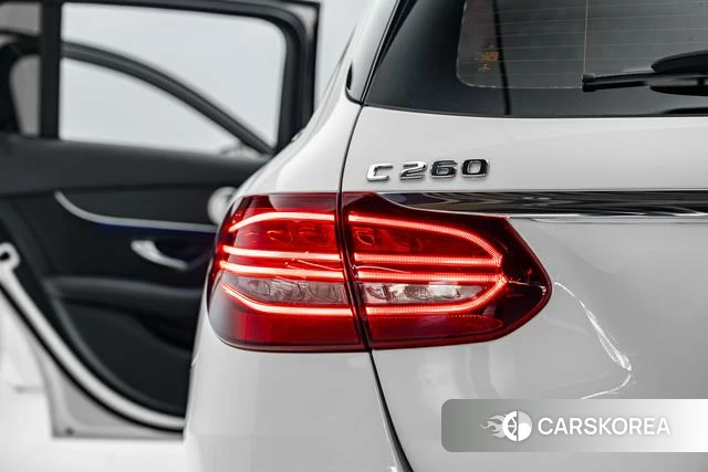 Mercedes-Benz Class C (imported) 2021 Белый из Китая