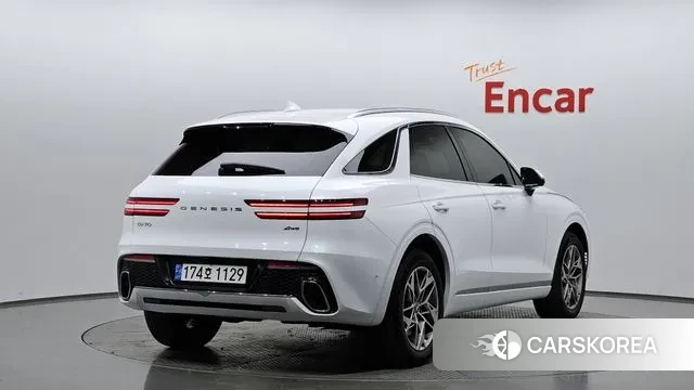 Genesis GV70 2022 Белый из Кореи