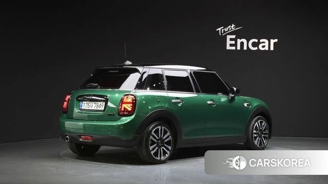 Mini Cooper 2021 Зеленый из Кореи