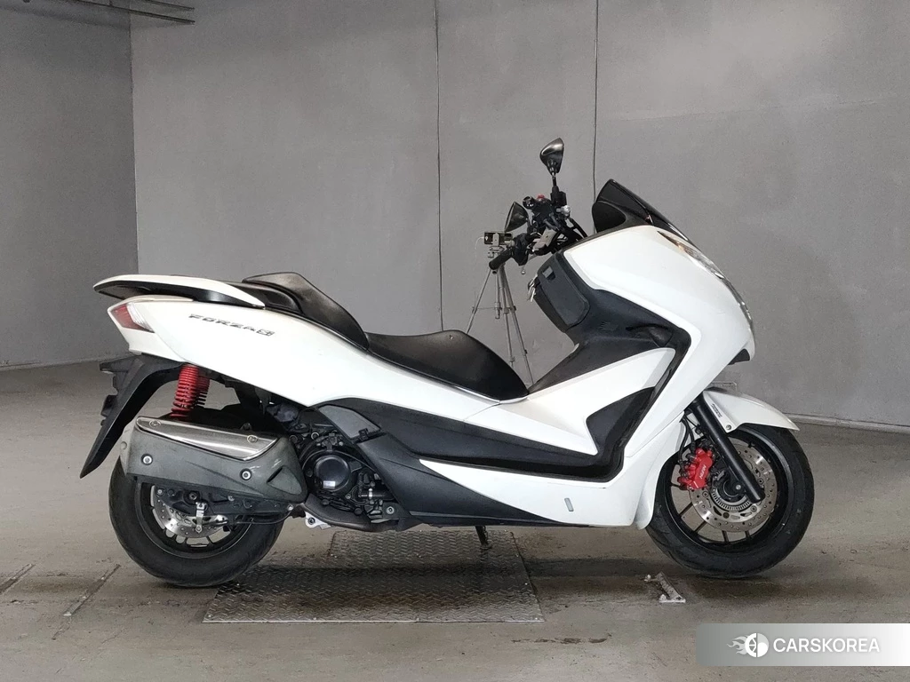 Проданный Honda FORZA 2013 из Японии