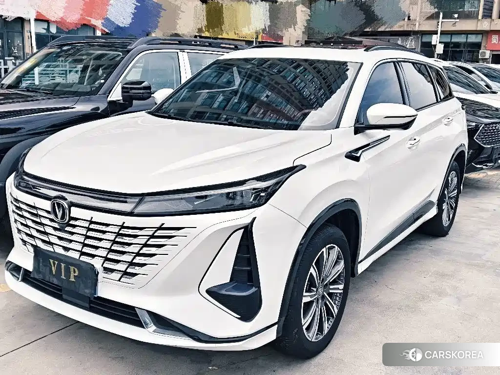 Chang'an CS75PLUS 2023 Белый из Китая