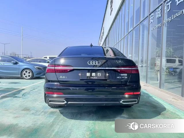 Audi A6L 2021 Черный из Китая