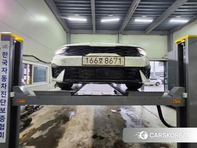 Kia The New K5 3rd generation 2024 Белый из Кореи