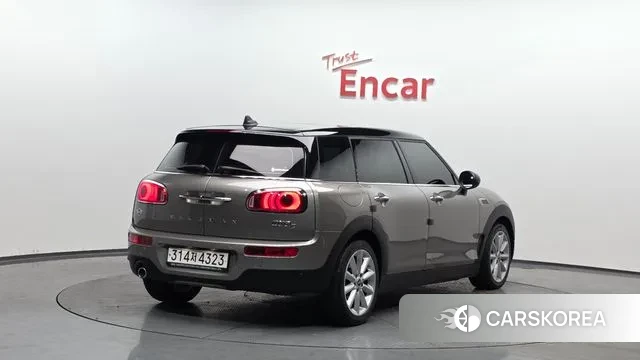 Mini Cooper D Clubman 2019 Песочный из Кореи