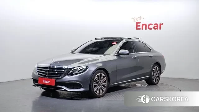 Mercedes-Benz E-Class W213 2019 Серый из Кореи