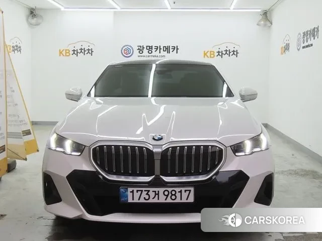 BMW 5 Series (G60) 2024 Белый из Кореи
