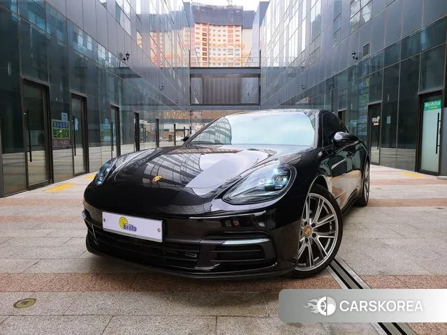 Porsche Panamera (971) 2018 Черный из Кореи
