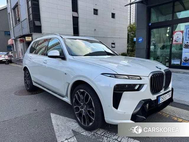 BMW X7 (G07) 2024 Белый из Кореи