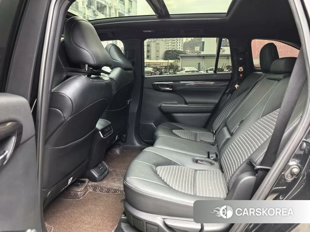 Toyota Crown Lufang 2022 Черный из Китая