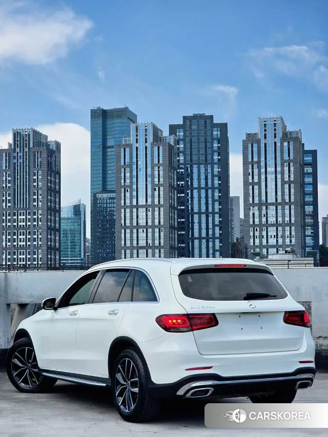 Mercedes-Benz GLC 2022 Белый из Китая
