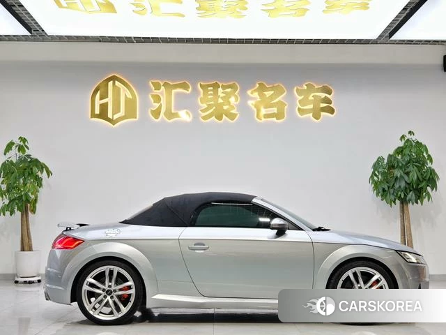 Audi TTS 2019 Серебристо-серый из Китая