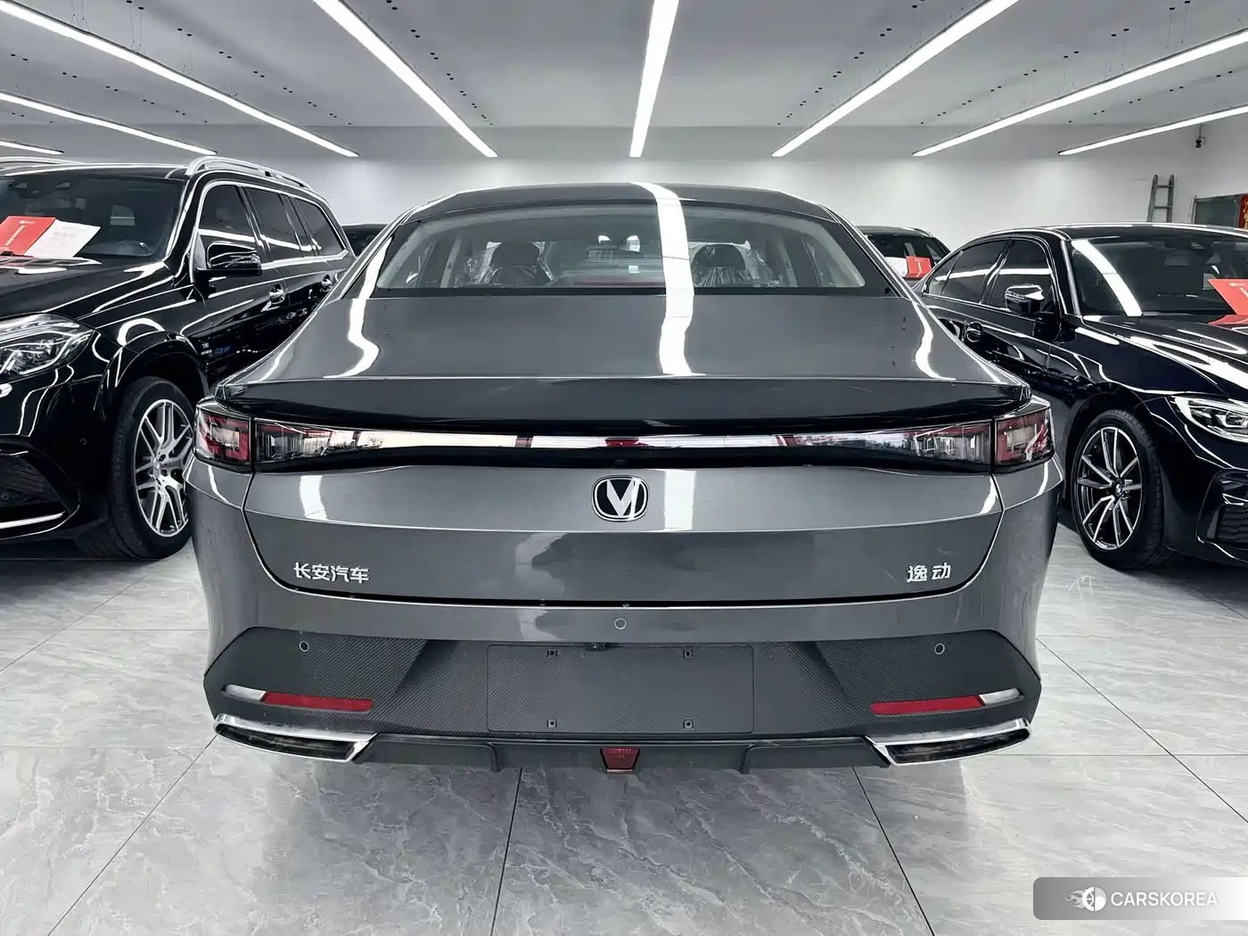 Chang'an Yidong 2026 Silver/gray из Китая