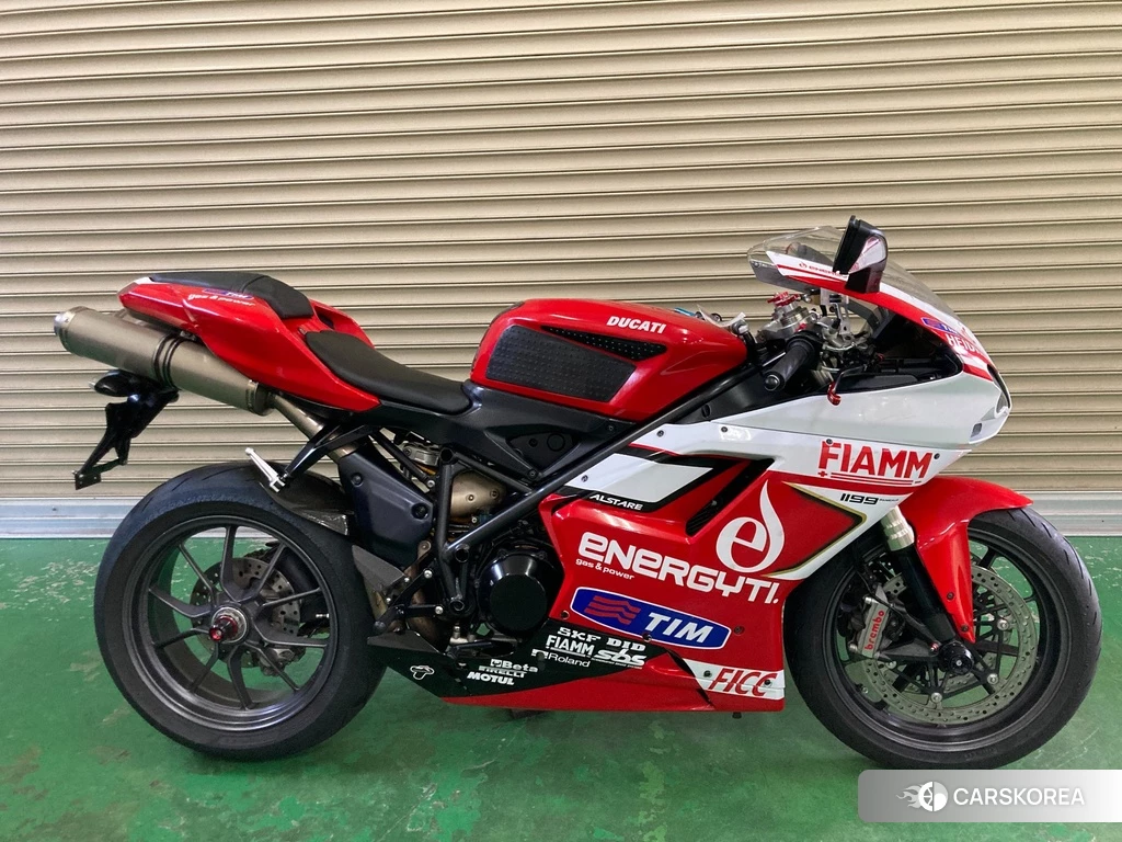 Проданный Ducati 1198 2010 из Японии