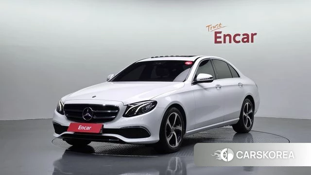 Mercedes-Benz E-Class W213 2020 Белый из Кореи