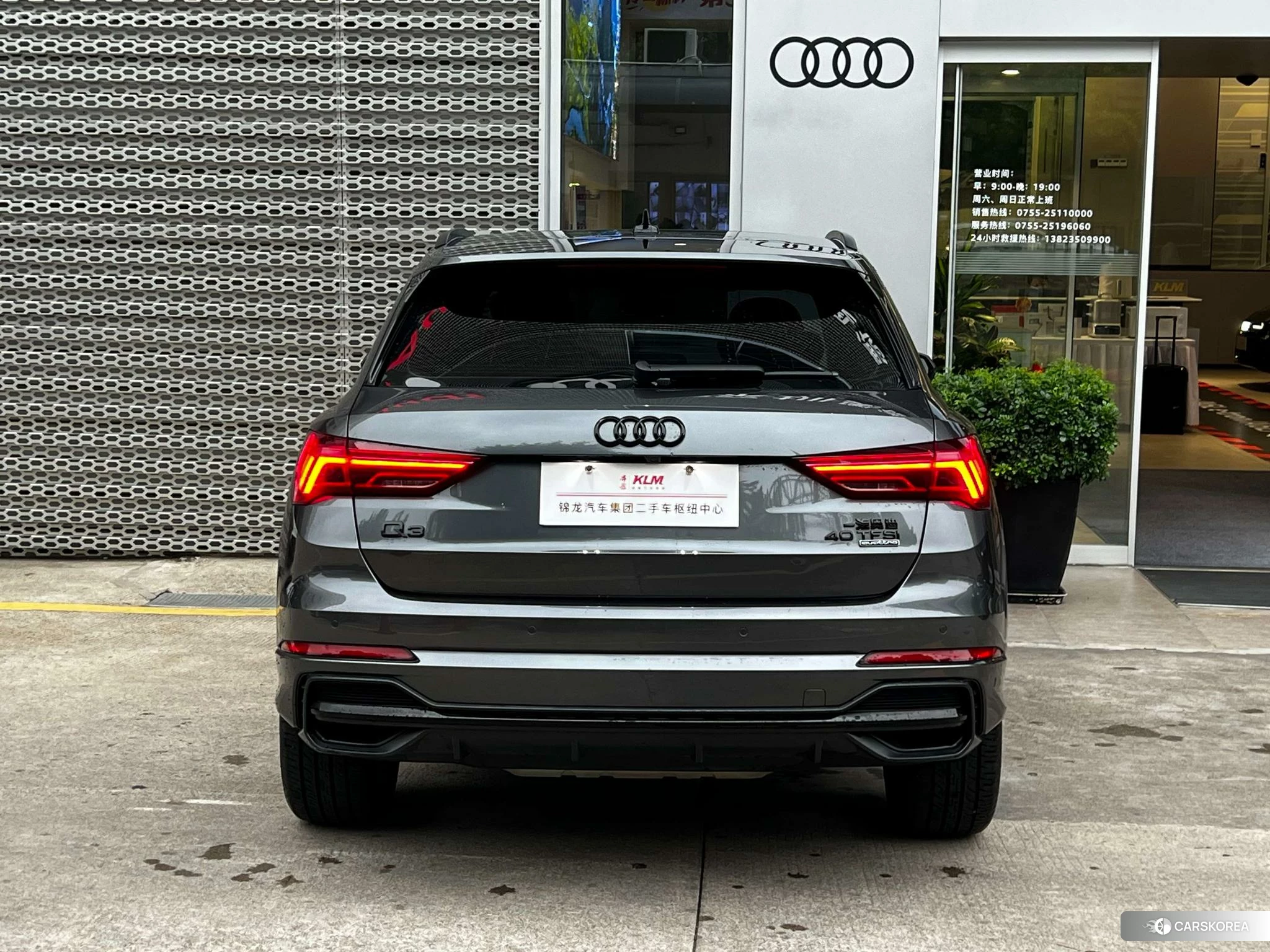Audi Q3 2020 Темно-серый из Китая