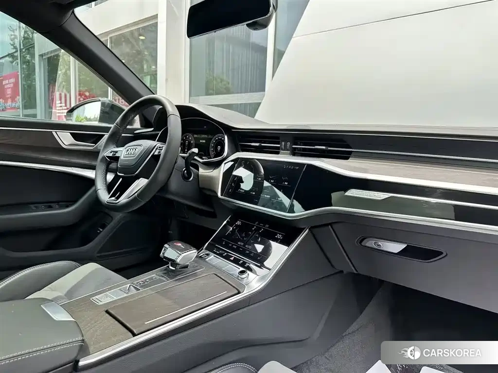 Audi A6L 2023 Черный из Китая