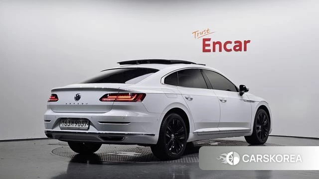 Volkswagen Arteon 2019 Белый из Кореи