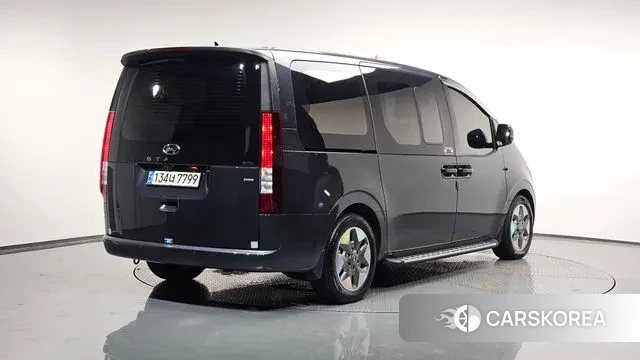 Hyundai Staria 2023 Серый из Кореи