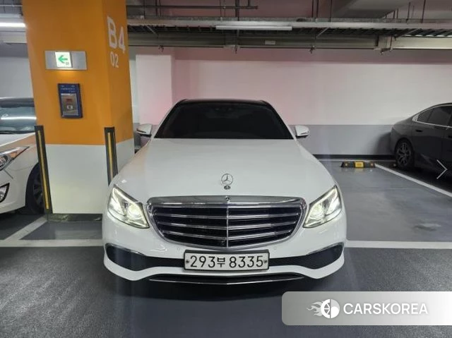 Mercedes-Benz E-Class W213 2019 Белый из Кореи