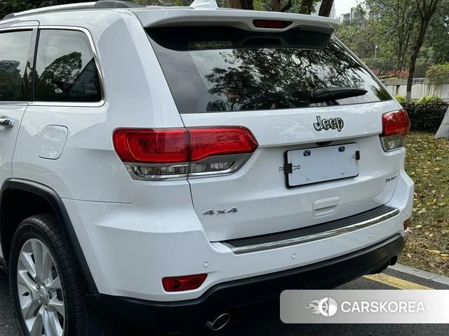 Jeep Grand Cherokee (imported) 2018 Белый из Китая